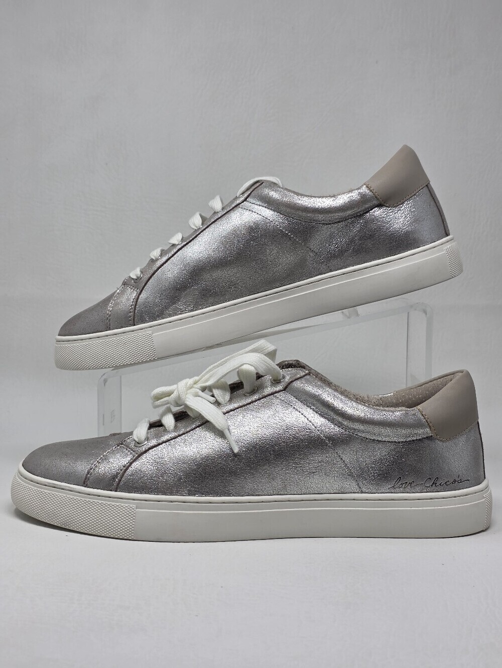 Chico’s Women’s Silver Leather Lace Up Shoes Sneakers Size 11 M New - Picture 3 of 12